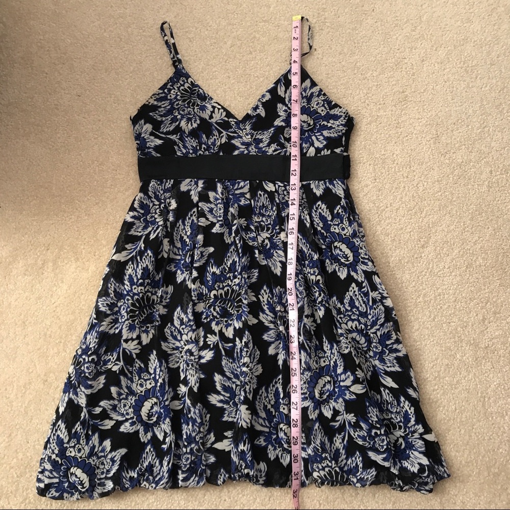 On Sale!!! INC, Cute summer dress.black satin sash tied on back, side zipper. - Picture 4 of 6